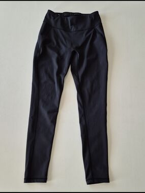 Brand New Uniqlo Leggings - Size M (Runs Small / Fits S)